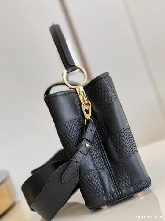 FS CHEAP MM CAPUCINES LOUIS VUITTON 0624